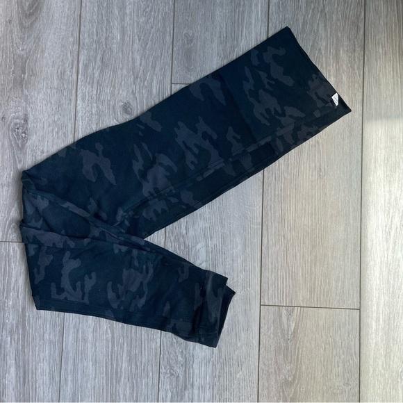 Spanx Camo Leggings - Picture 6 of 8